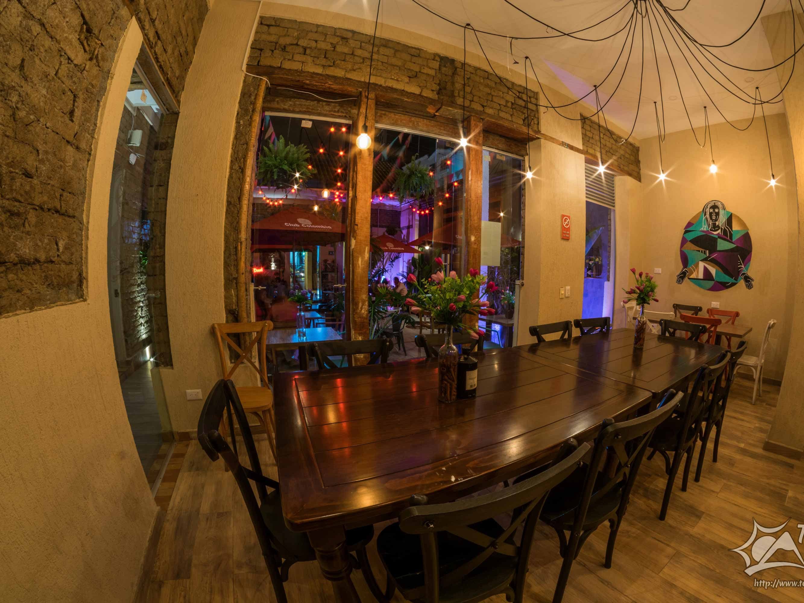 El Ilustre Bistro