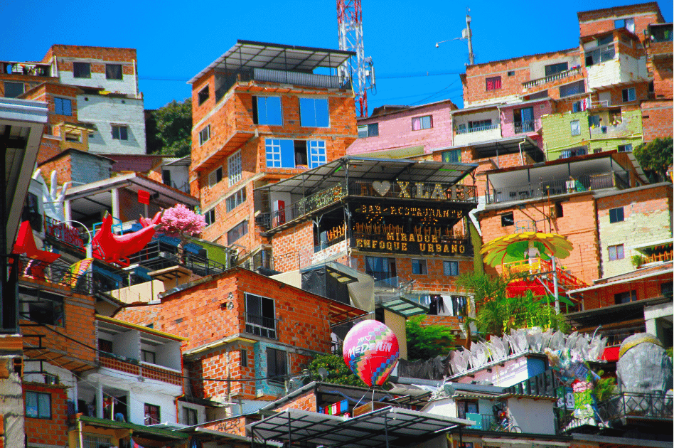 2 días por Medellín, Gutapé, Peñol y Graffiti Tour