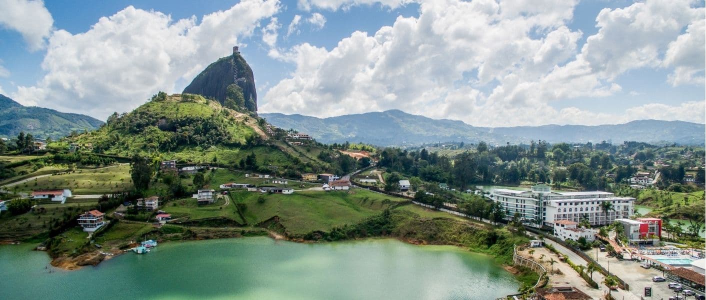 Encanto paisa: Medellín y Guatapé